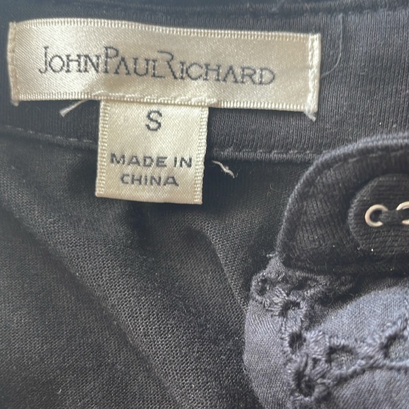 JohnPaulRichard Black Button Down Collard Tank w/Circle Punch Out Front - Small - Picture 5 of 7